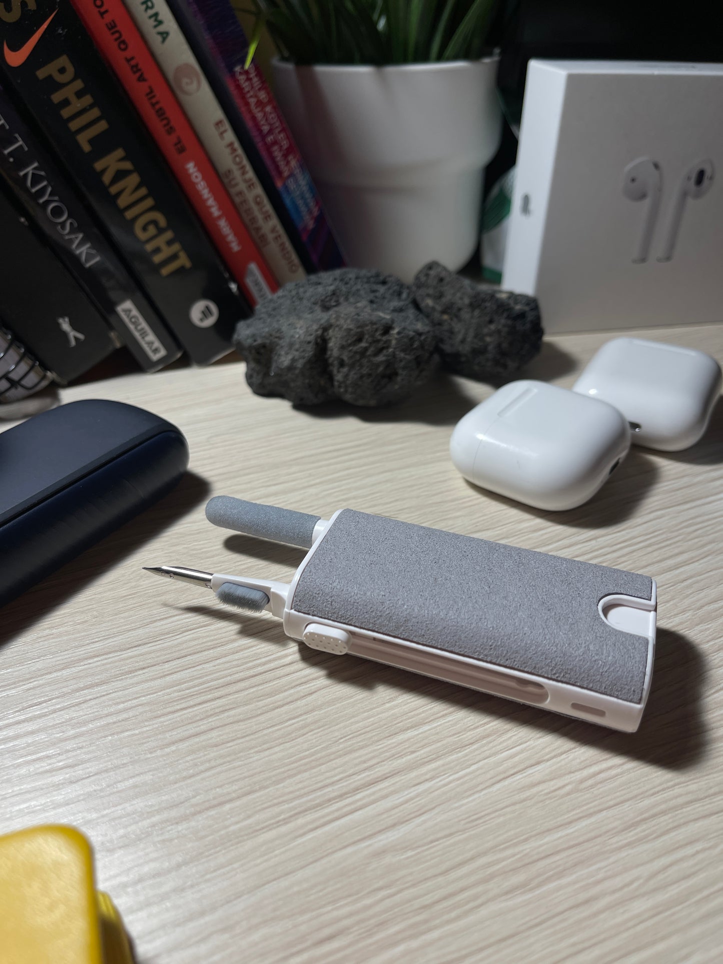 Limpiador Auriculares y móvil 5 en 1